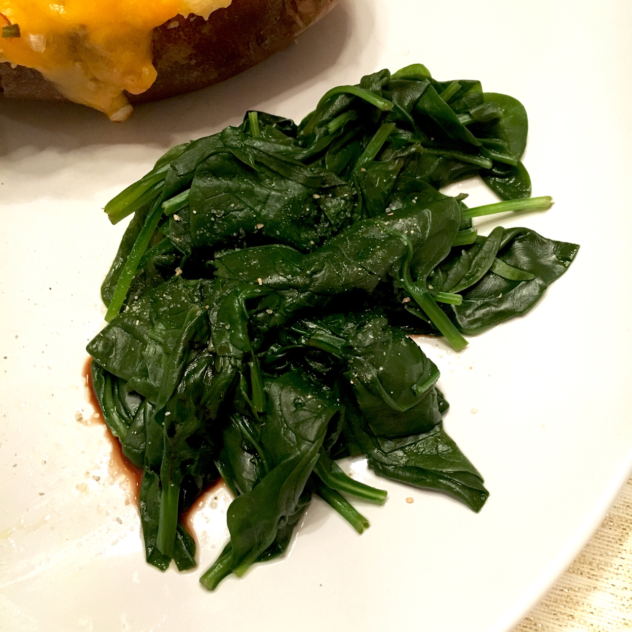 Steamed Spinach With Balsamic Vinegar