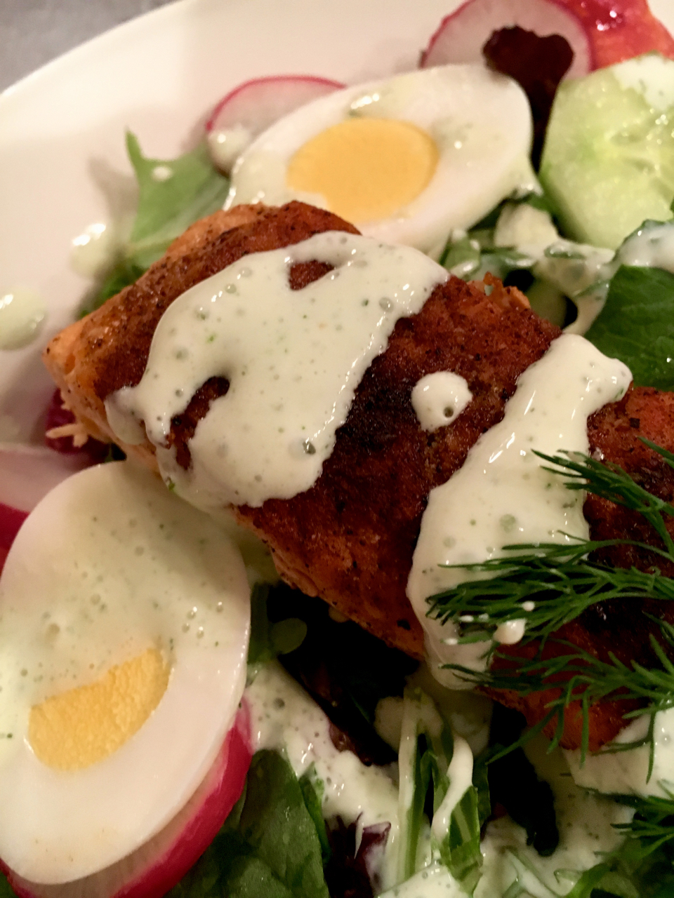 Blackened Salmon Salad With Greek Yogurt Dill Dressing