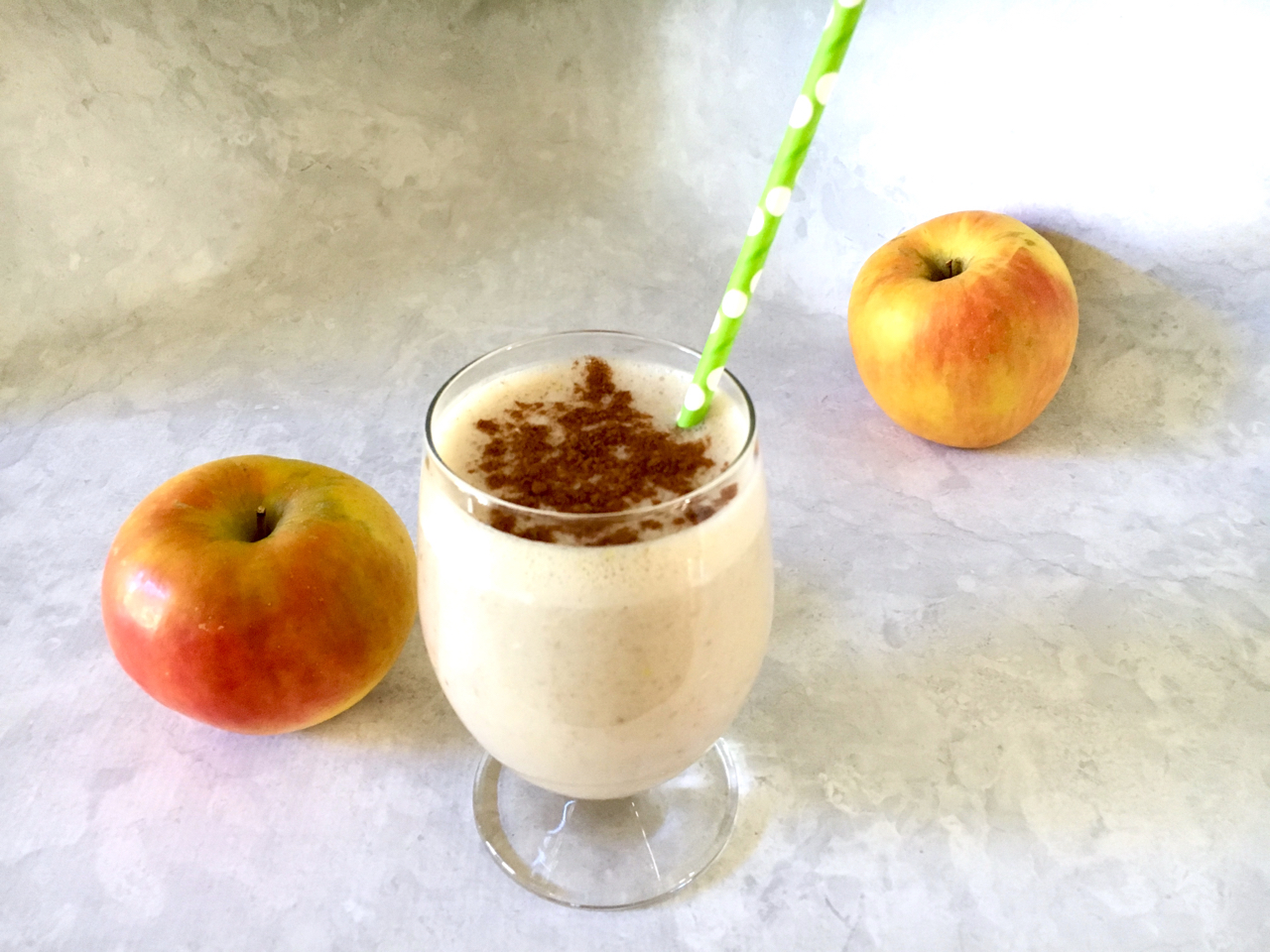 Cinnamon Apple Peach Smoothie - Parsley and Icing Apple Peach Smoothie