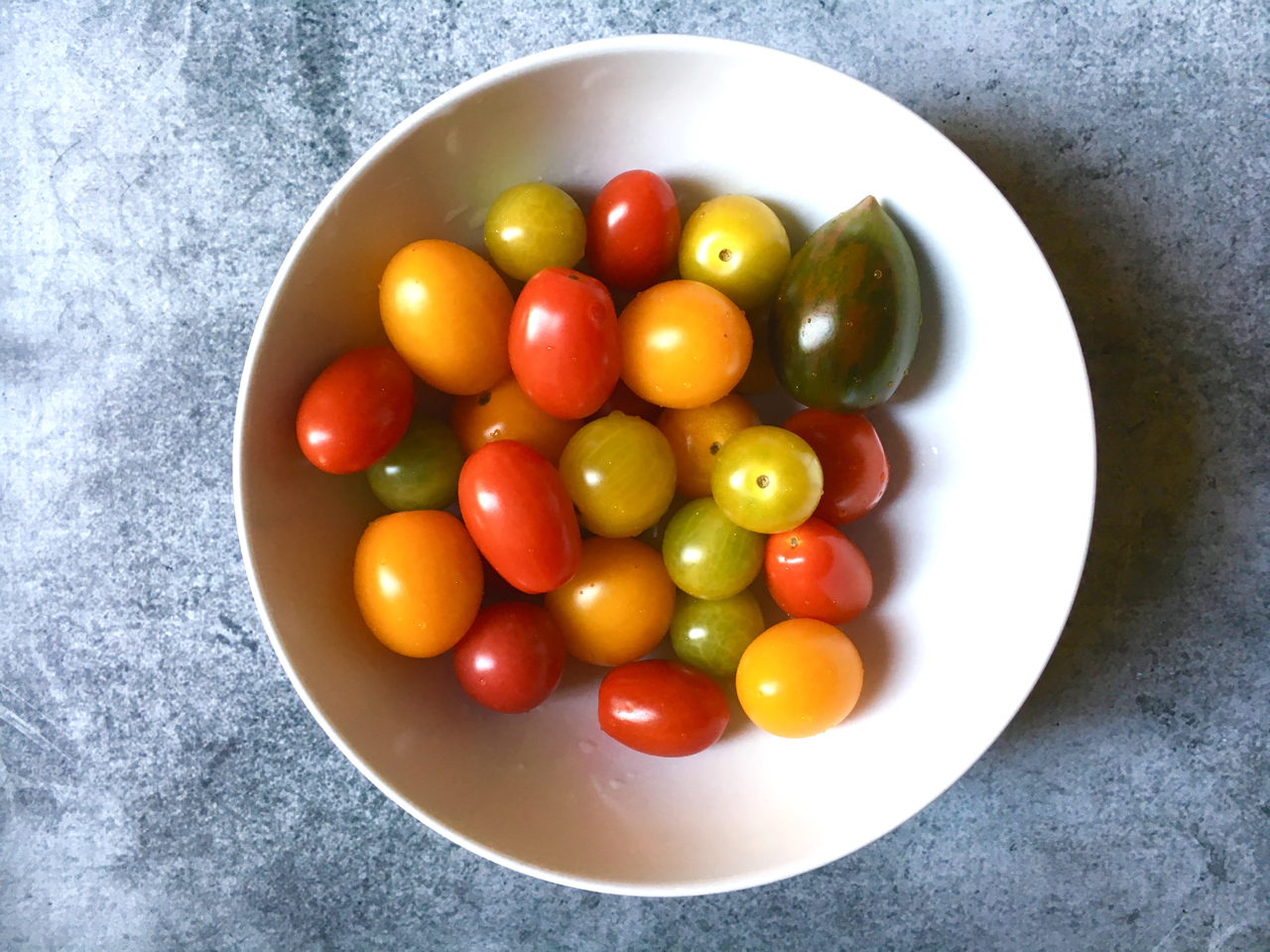 Roasted Heirloom Tomato Basil Mozzarella Caprese Salad