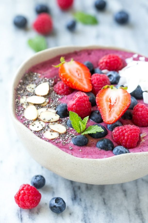 10 Beautiful And Healthy Smoothie Bowls * Zesty Olive - Simple, Tasty