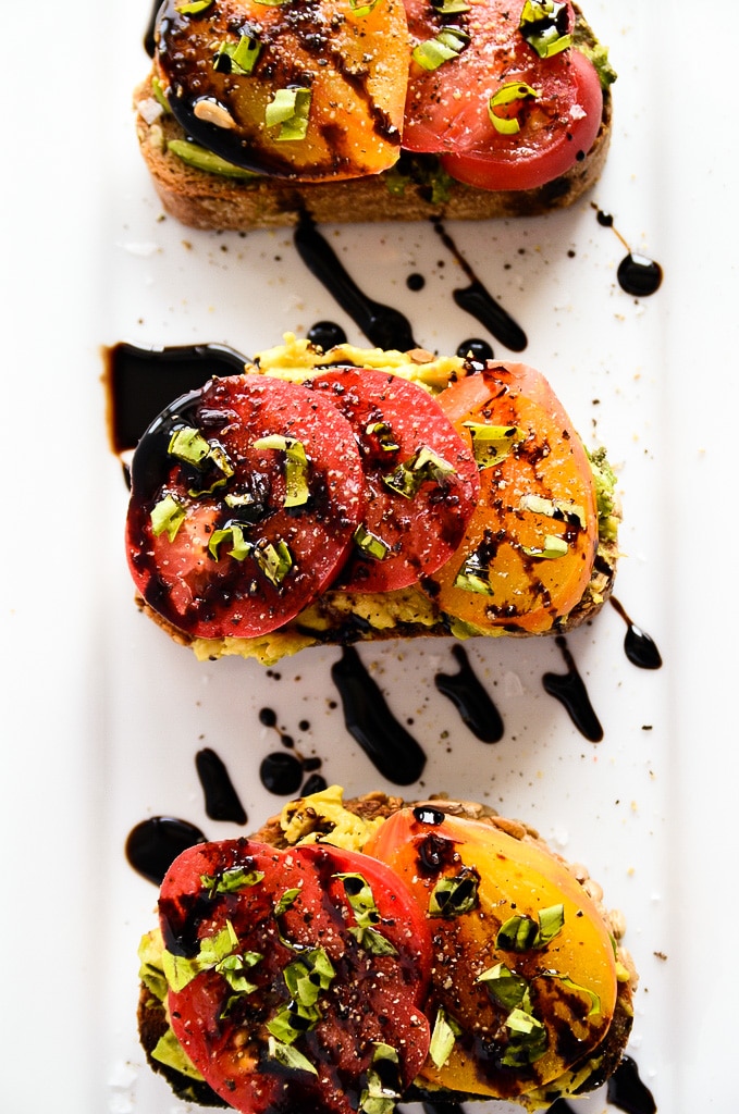 http://zestyolive.com/wp-content/uploads/2018/08/avocado-heirloom-tomato-toast-balsamic.jpg